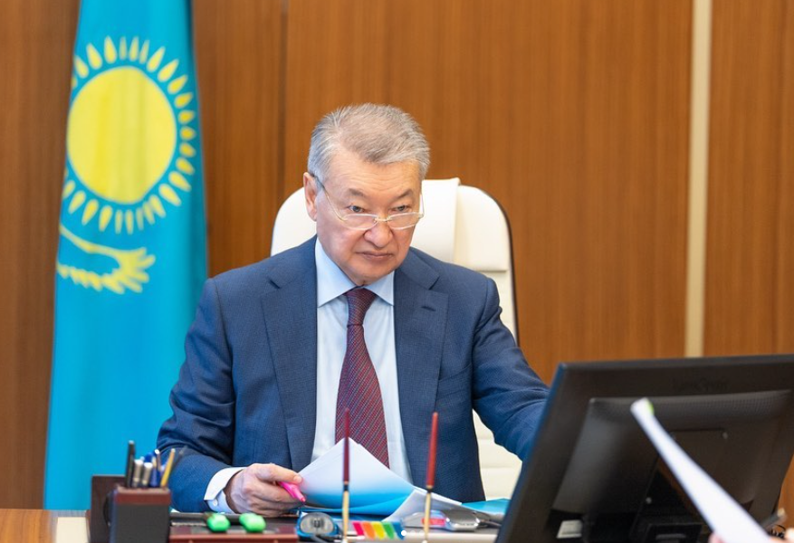 Сегодня провёл совещание с руководителем управления здравоохранения