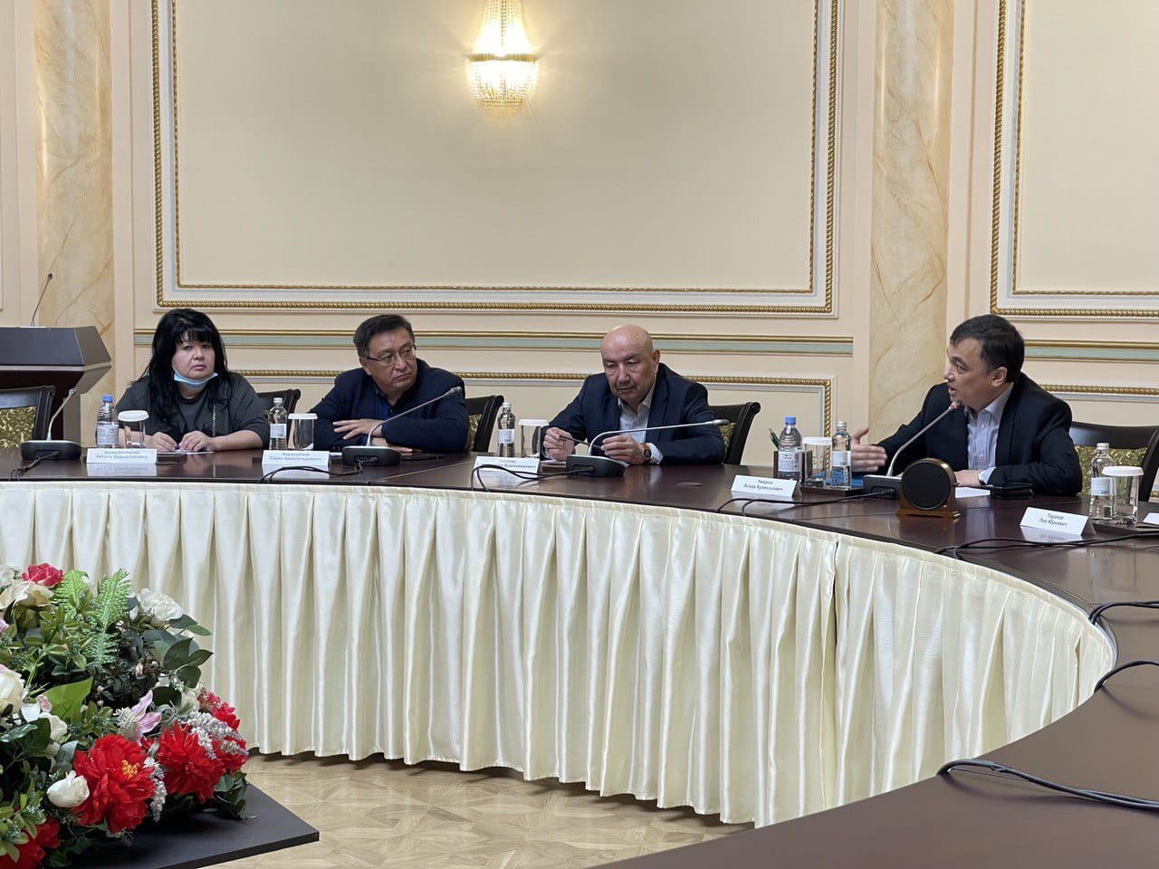 Глава МИОР встретился с представителями Алматинского медиа сообщества