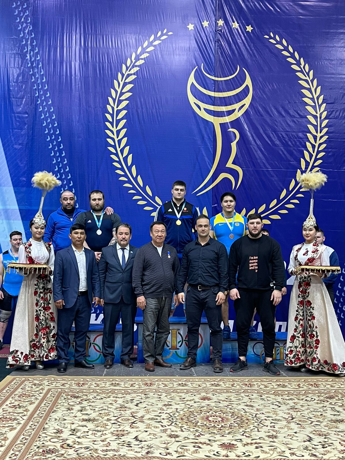 Два рекорда Казахстана установили карагандинские тяжелоатлеты!