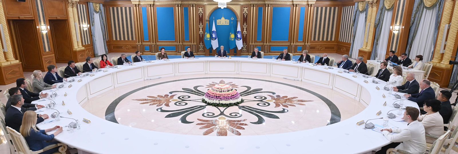 President Tokayev proposes a referendum on Constitutional reforms, discusses issues of national unity and building a New Kazakhstan