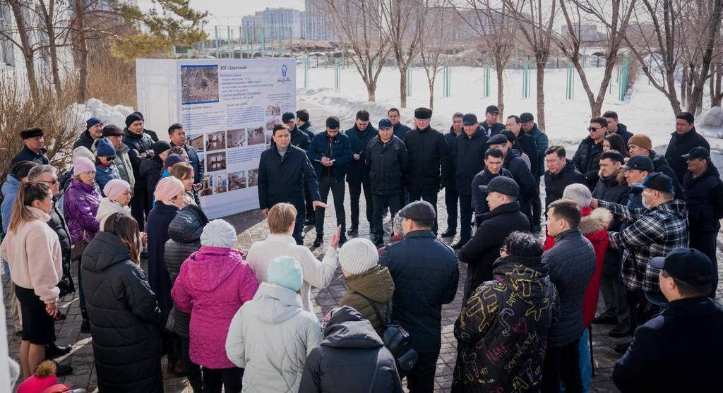 Развитие жилого массива Заречный обсудил с жителями Алтай Кульгинов