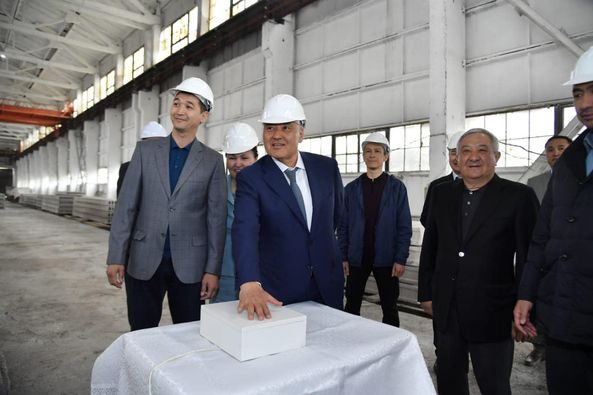 ТУРКЕСТАН: В КЕНТАУ ДАЛИ ГАЗ И ОТКРЫЛИ ЖЕЛЕЗОБЕТОННЫЙ ЗАВОД
