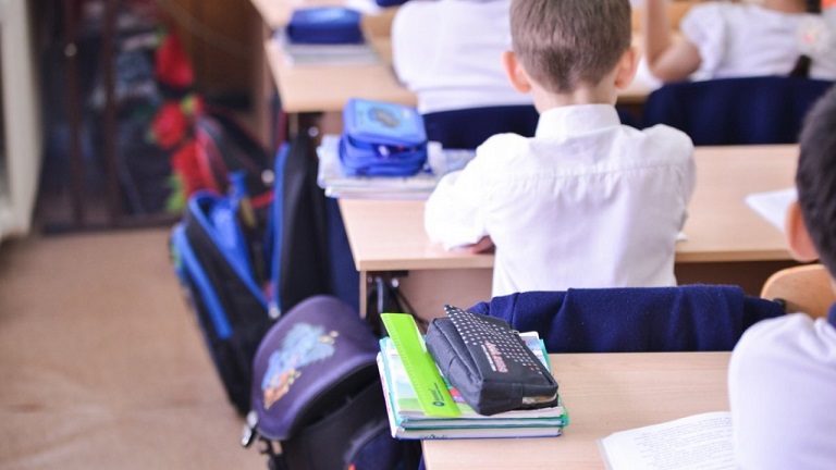 23 школы в Туркестанской области оштрафованы из-за  наружных туалетов