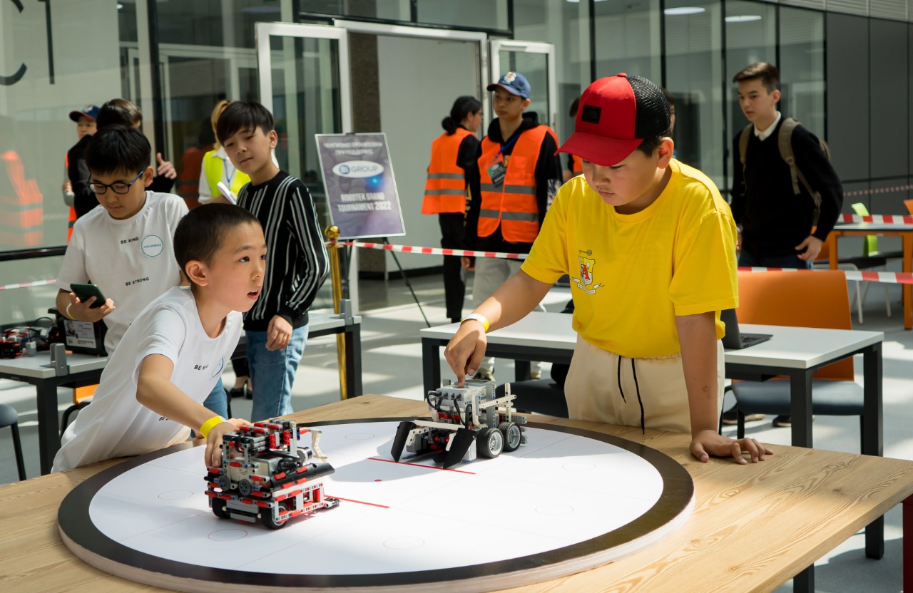 Городской чемпионат по робототехнике прошел в Нур-Султане