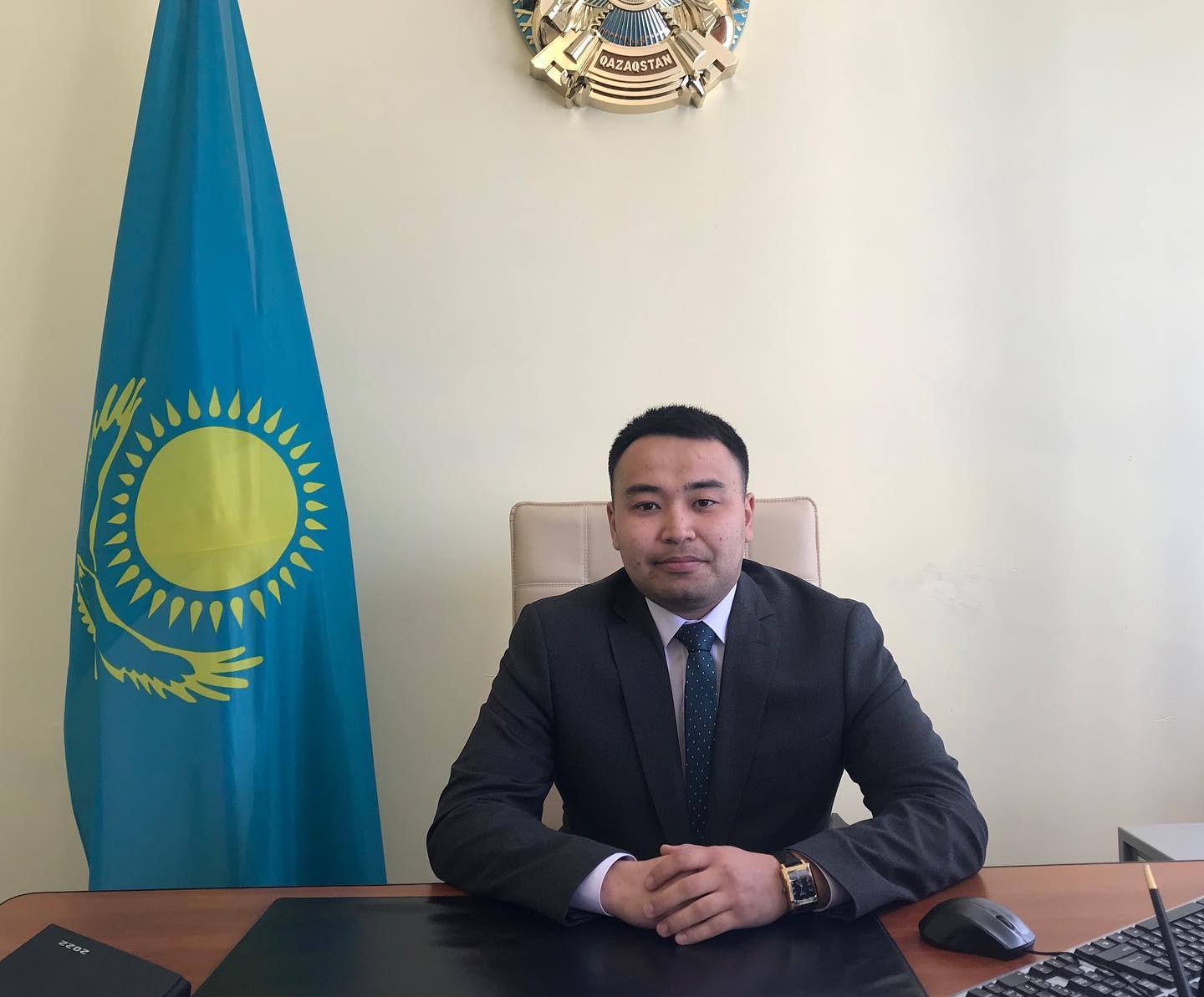 Ескі және жас гей порно