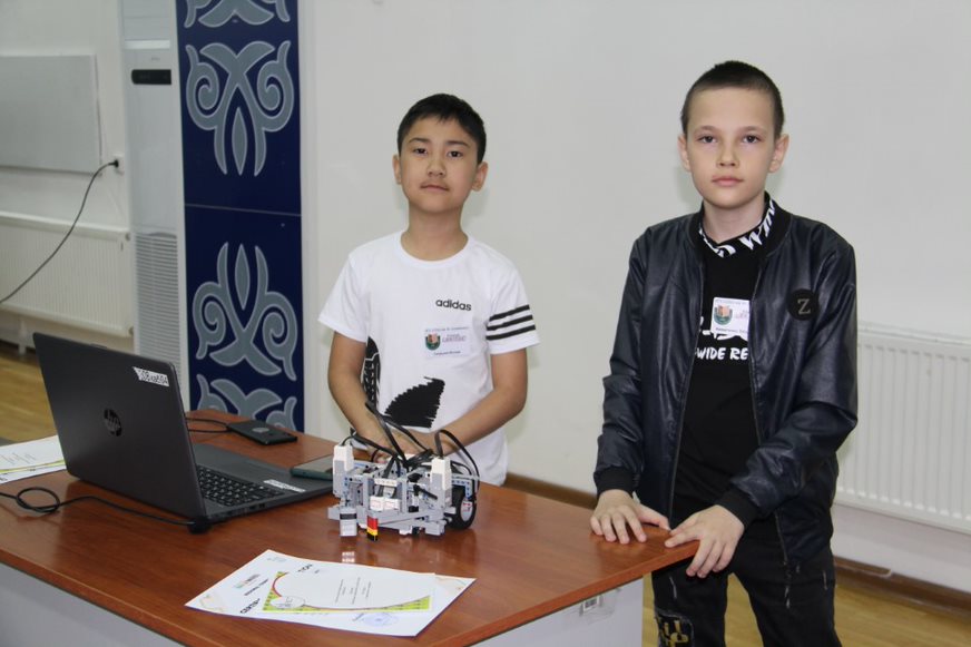 КЕЗЕКТІ 1-ШІ ОРЫН ЖӘНЕ WRO-2022 РЕСПУБЛИКАЛЫҚ КЕЗЕҢІНЕ ЖОЛДАМА