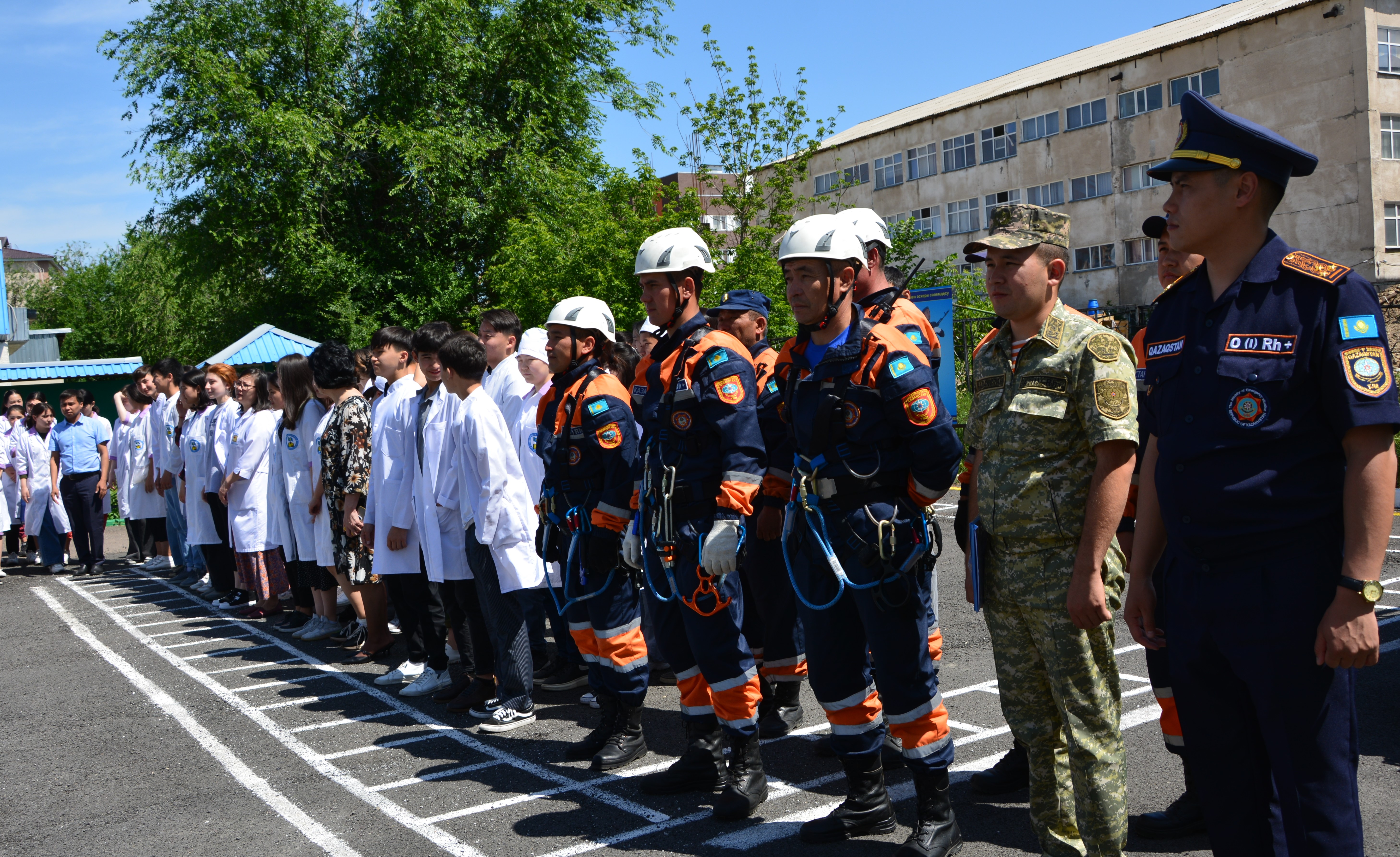 Проведение эвакуационные тренировки со студентами Талдыкорганского Высшего мединцинского колледжа