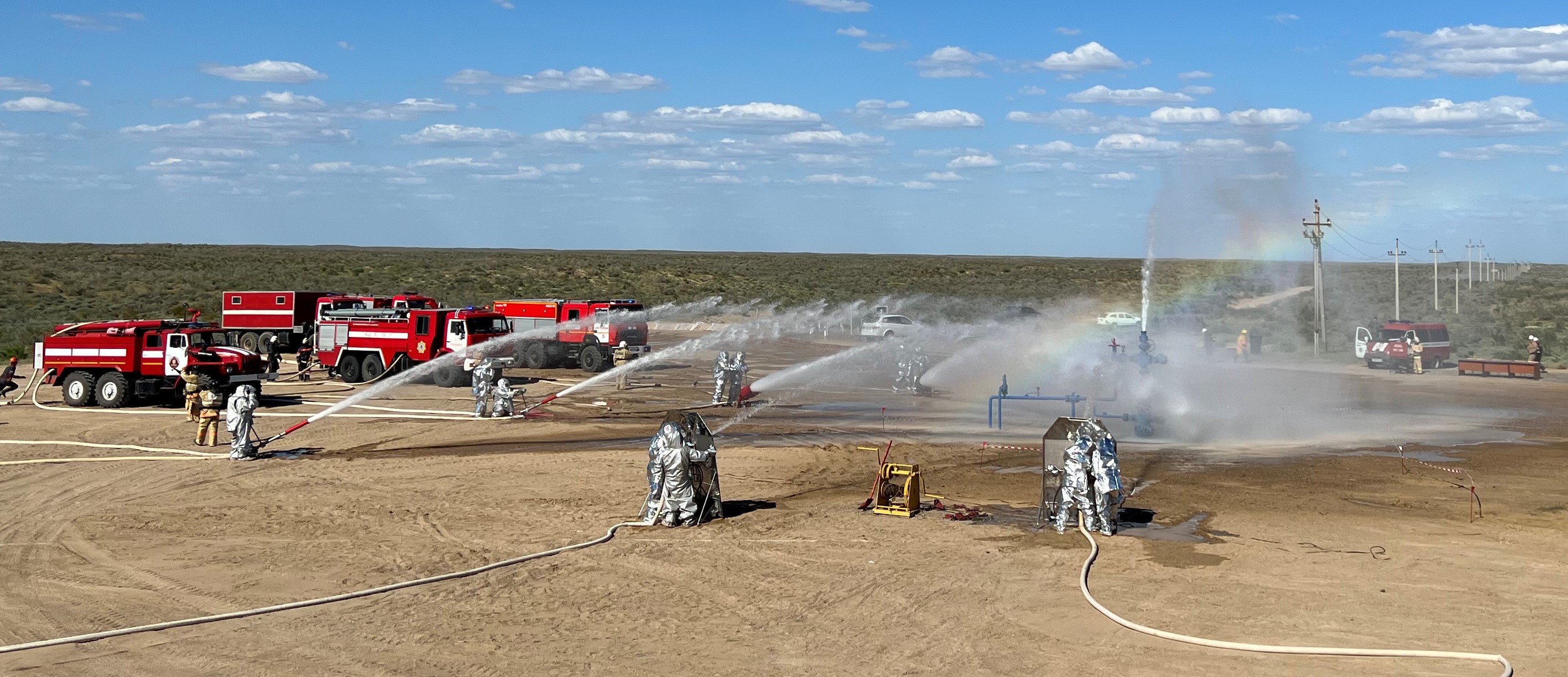 Пожарно-тактические учения в фонтанах нефти и газа на месторождении «Акшабулак»