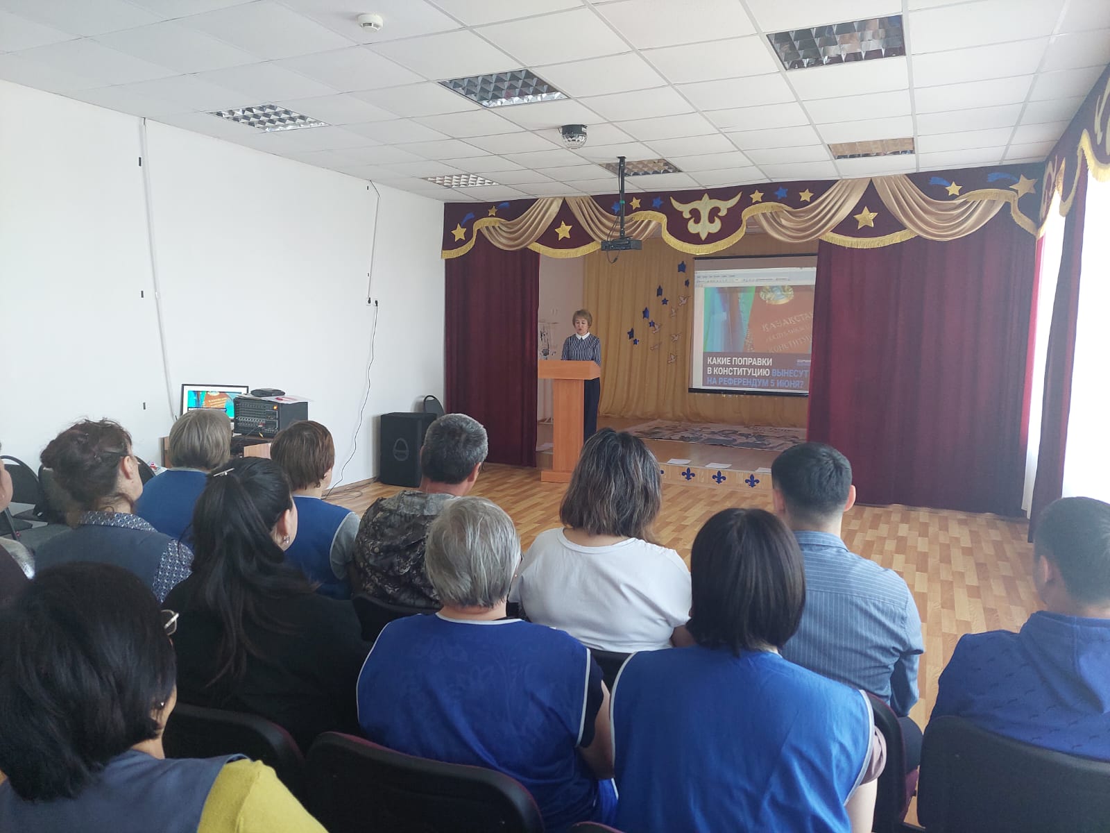 Проведение встречи общественного штаба с населением села Троебратское