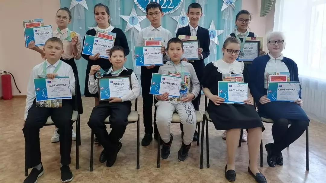 Жалаңаш үлкен сиськи