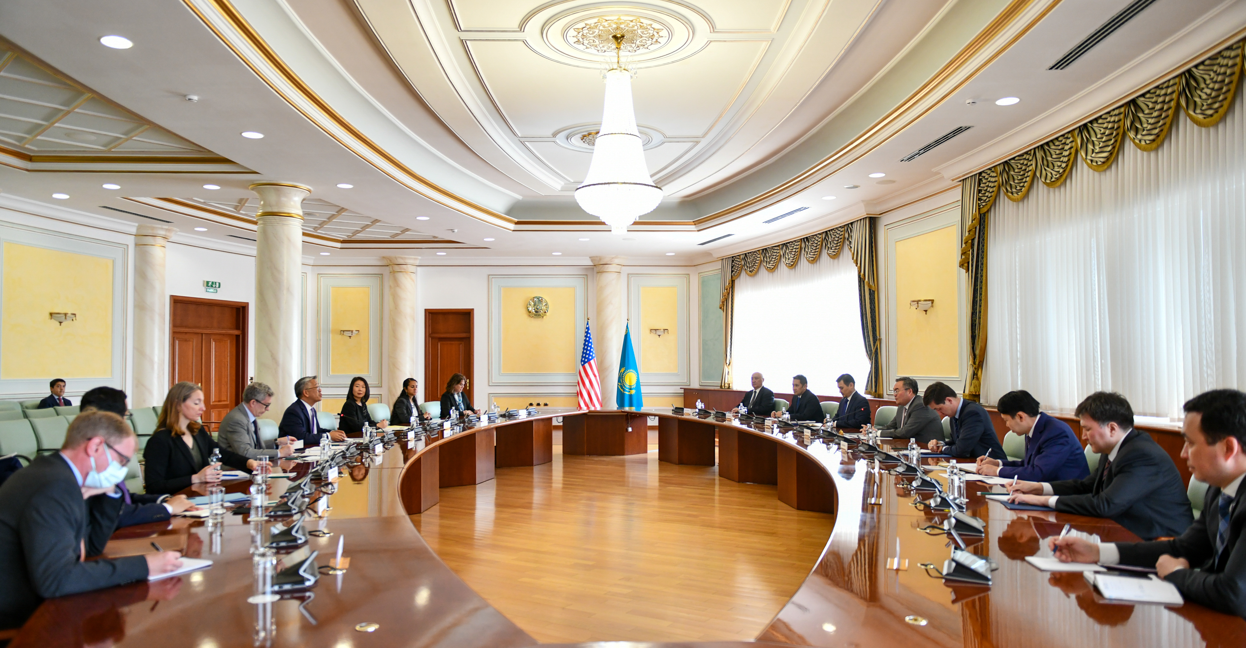 В МИД Казахстана состоялись встречи с Помощником Государственного секретаря США
