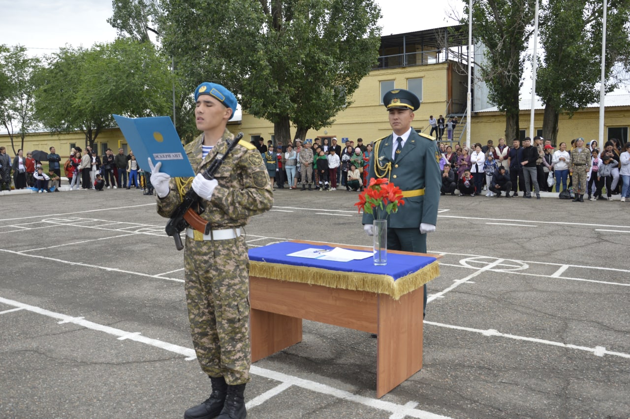 Более тысячи молодых десантников   приняли военную присягу