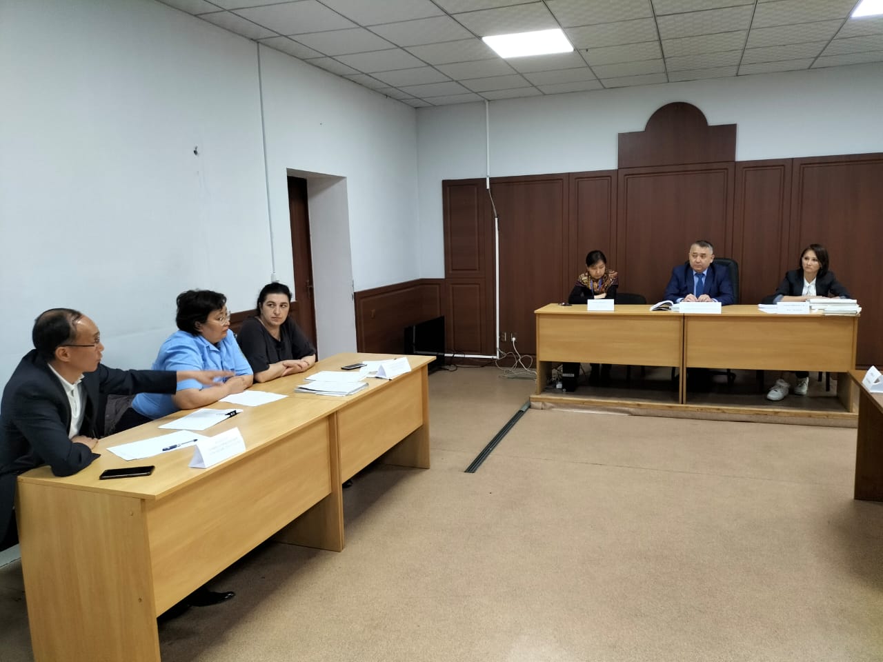 «Қылмыстық айыппұлдарды, процессуалдық шығындарды және мүлікті тәркілеуді өндіру бойынша құжаттарды ресімдеудің проблемалық мәселелері» тақырыбында дөңгелек үстел