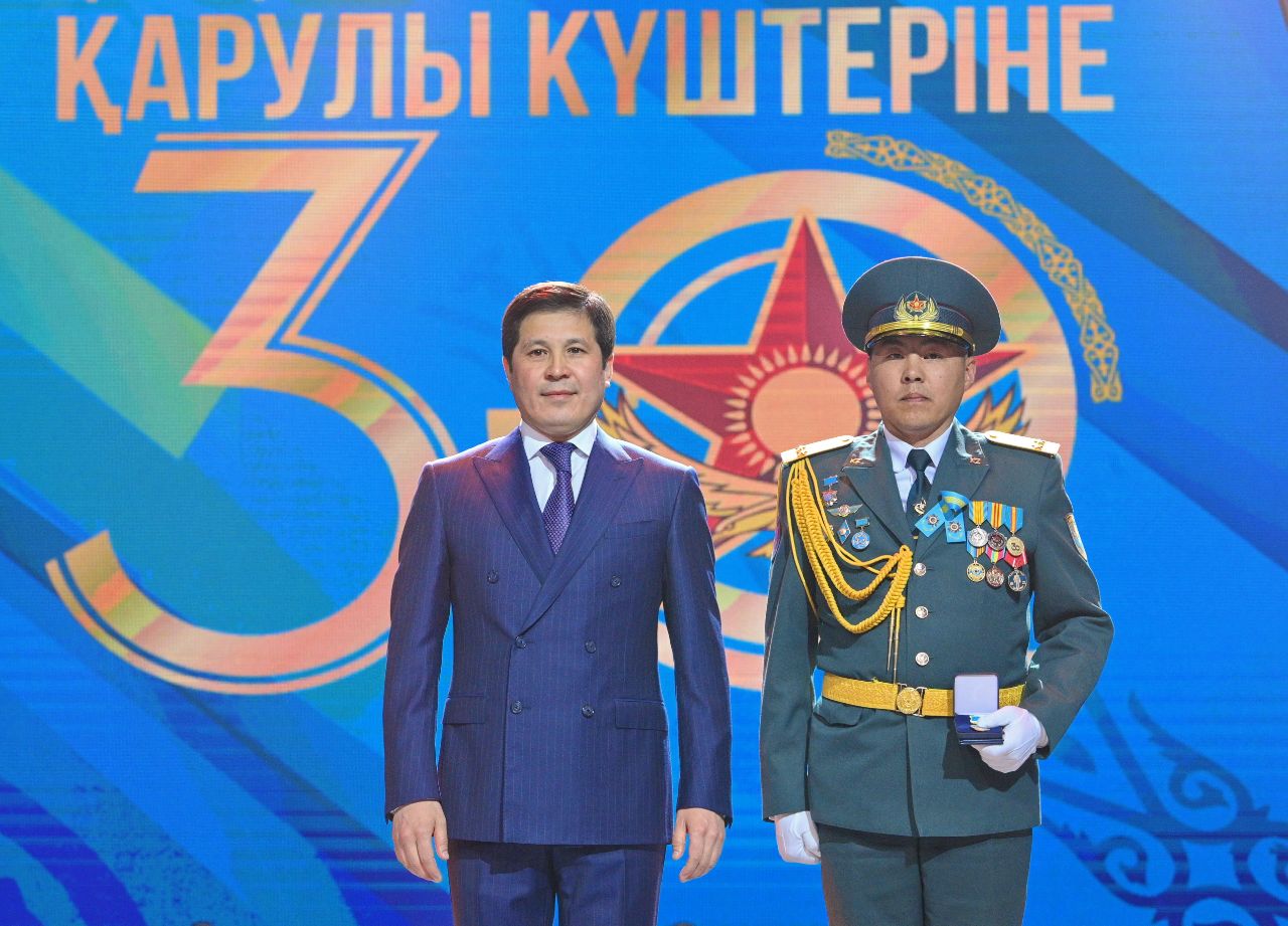 Военнослужащим Павлодарской области вручили награды и грамоты в честь Дня защитника Отечества