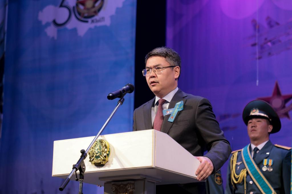 Серік Шәпкенов Отан қорғаушылар күні және ҚР Қарулы күштерінің құрылғанына 30 жыл толуына арналған салтанатты шараға қатысты
