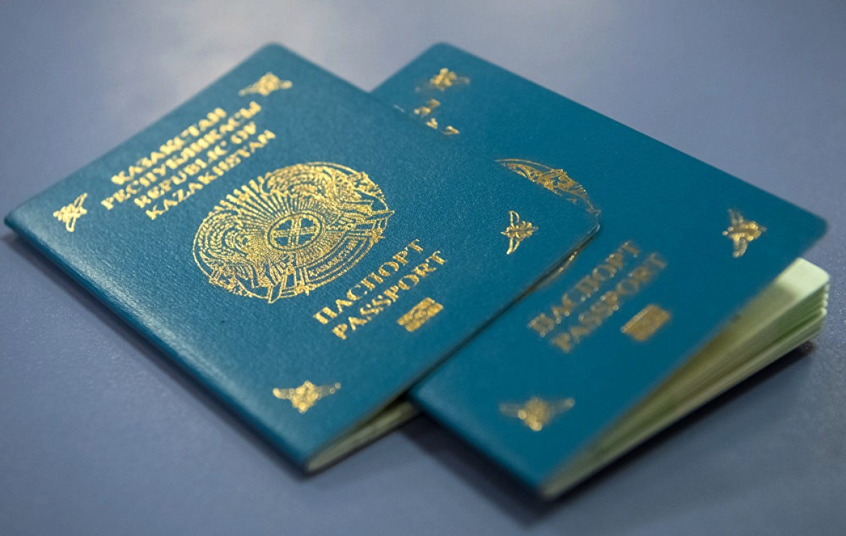 Китай возобновляет выдачу определенных категорий виз гражданам Казахстана
