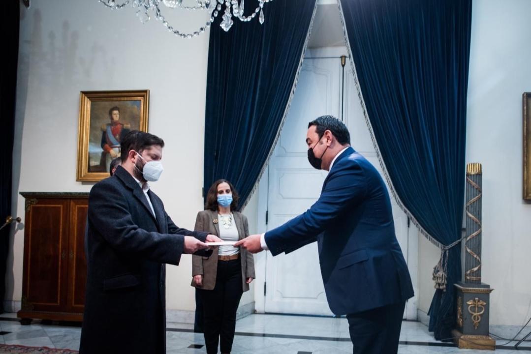 Посол Казахстана вручил верительные грамоты Президенту Чили