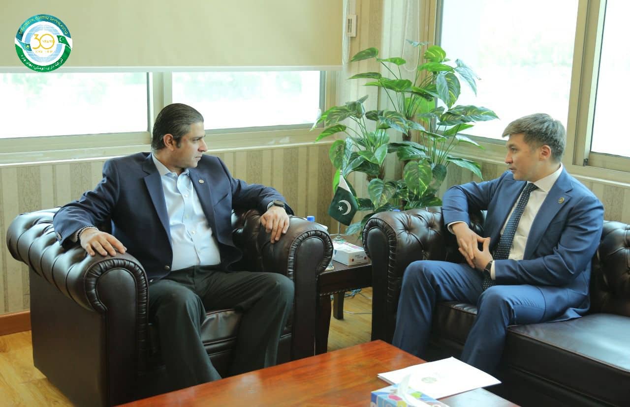 Посол Казахстана в Пакистане провел встречу с Федеральным министром межпровинциальной координации Пакистана