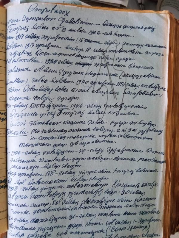 Порно әйел күйеуінің көзінше басқа еркекпен жыныстық қатынасқа түседі