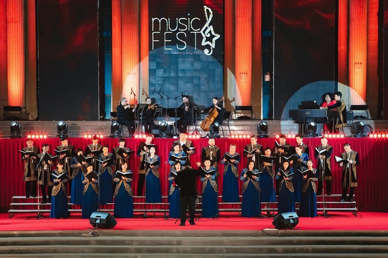 Казахский камерный хоровой ансамбль в проекте «MUSIC FEST OPEN AIR» под открытым небом