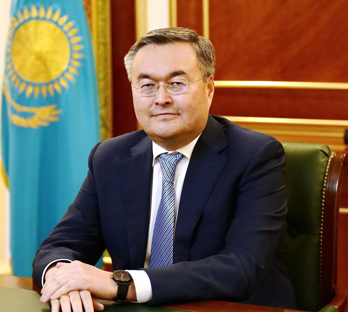 Қоғамдық жыныстық қатынасты қорлайтын порно видеолар Жас шлюздер