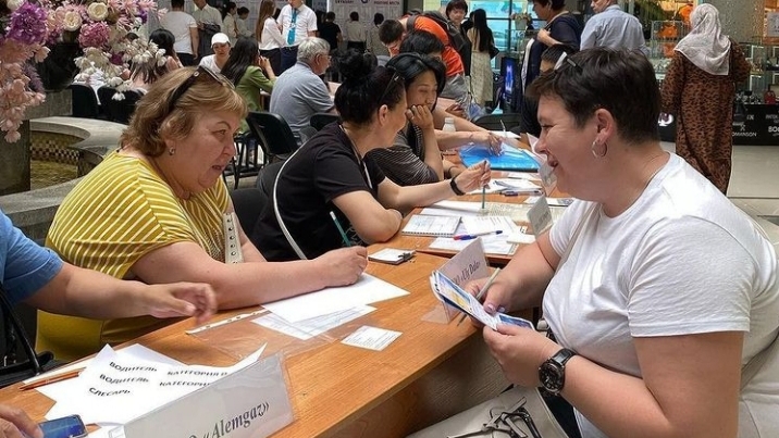 На ярмарке вакансий карагандинцам предложили свыше 2800 рабочих мест