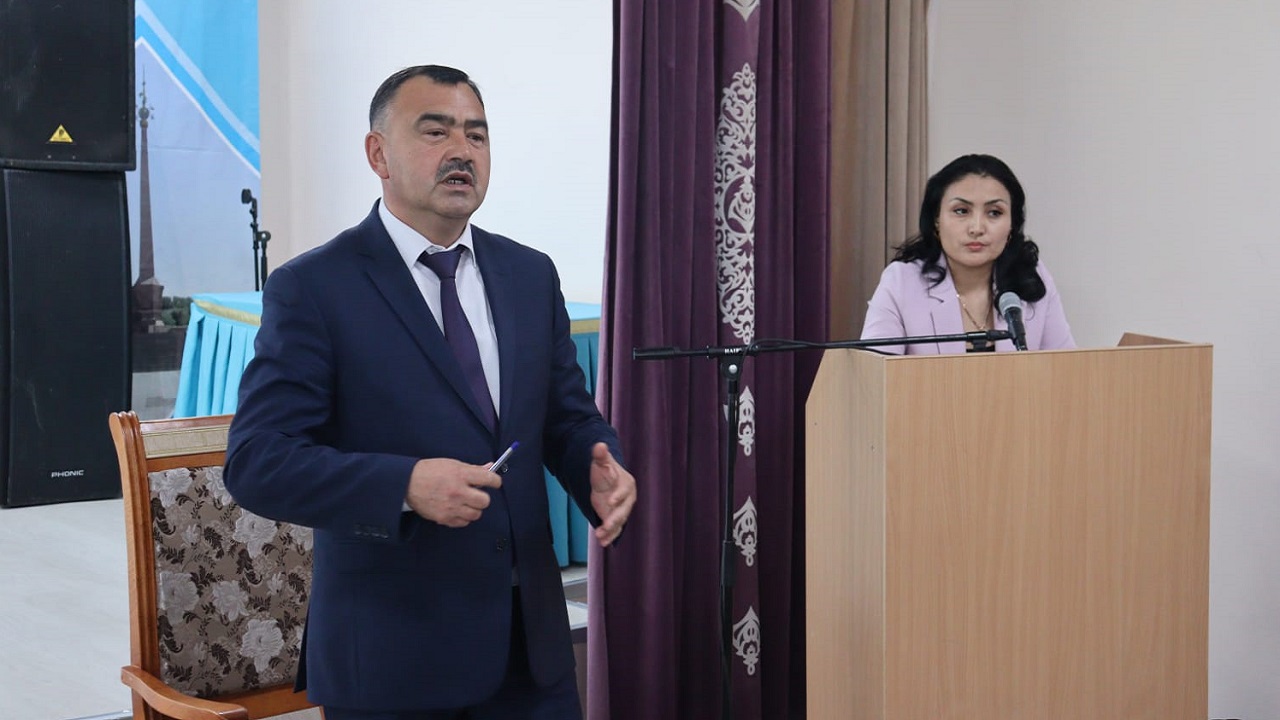 Аким города Семей Бакытжан Байахметов провел встречу с жителями поселка Шульбинск
