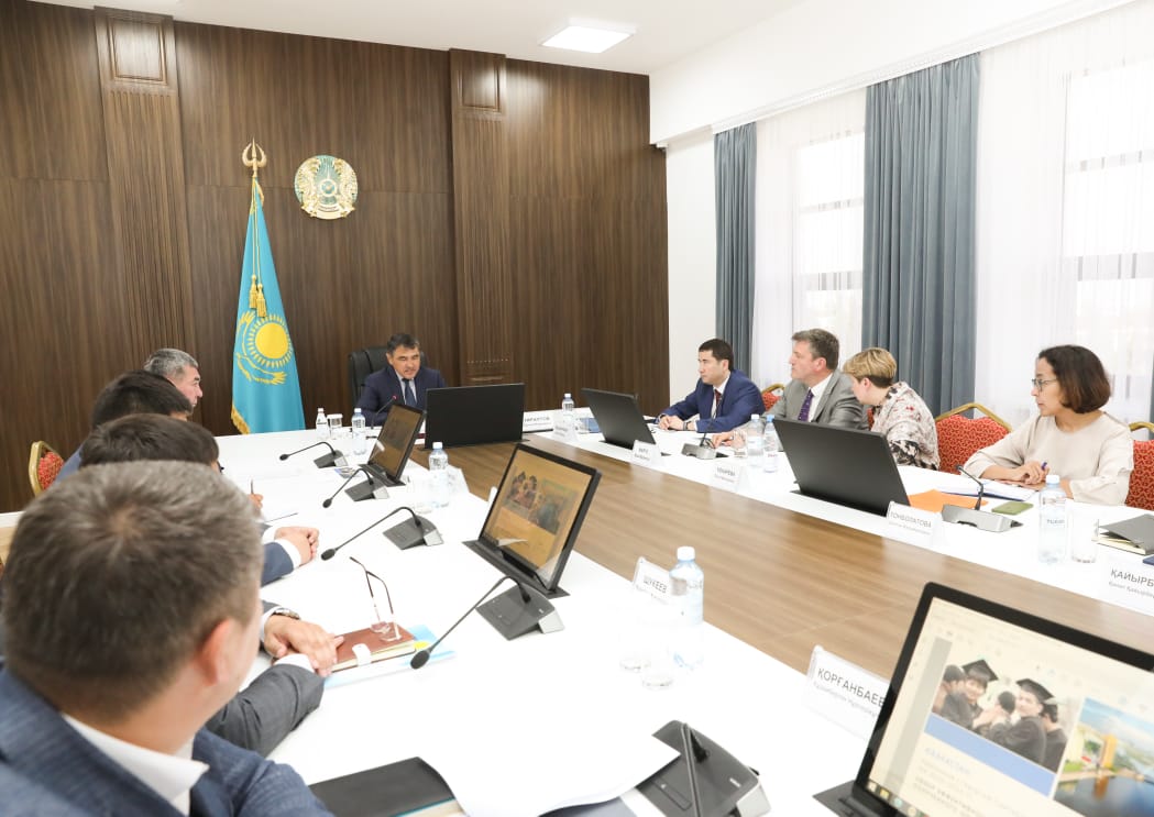 Нуржан Нуржигитов встретился с постоянным представителем Всемирного банка в Казахстане