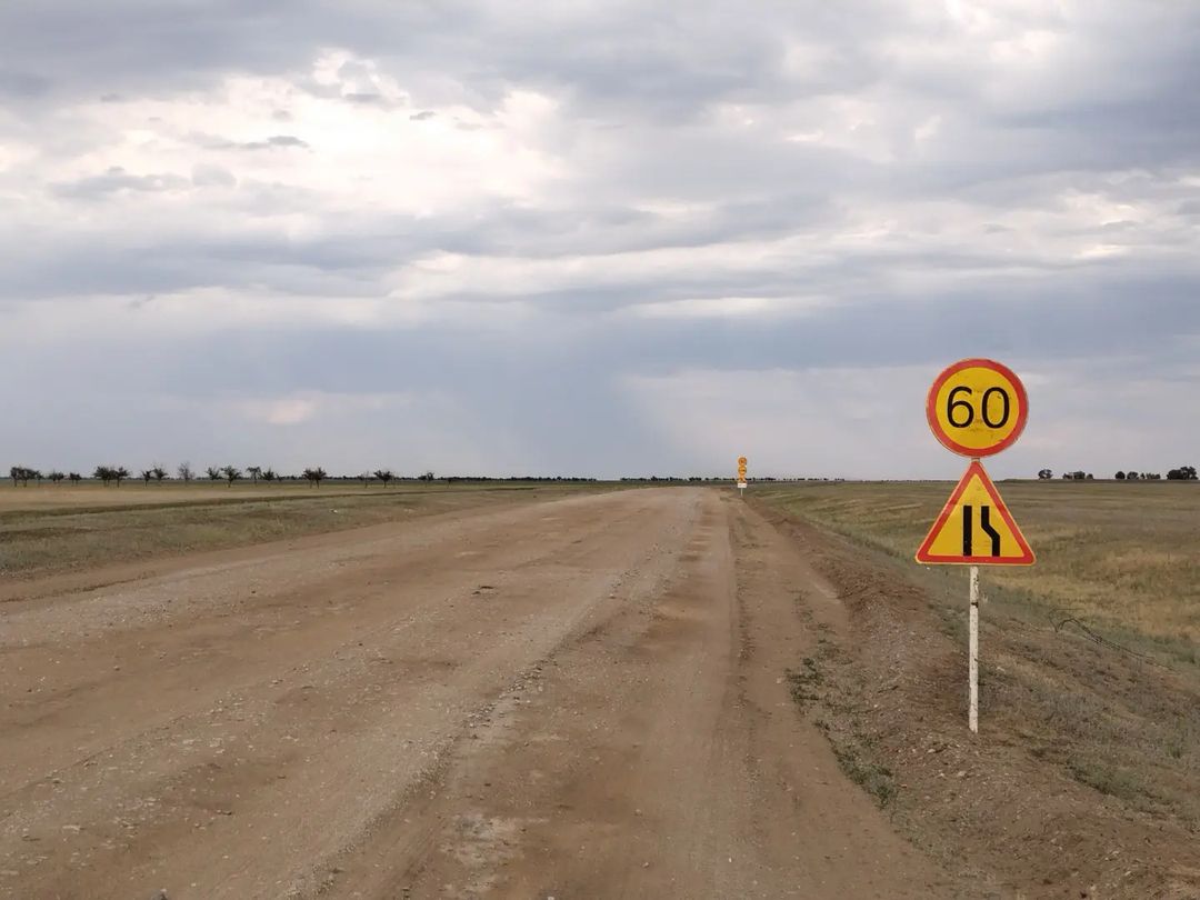 Долгожданный проект ремонта дороги Галкино-Жана-аул протяженностью 20 км воплощается в жизнь.