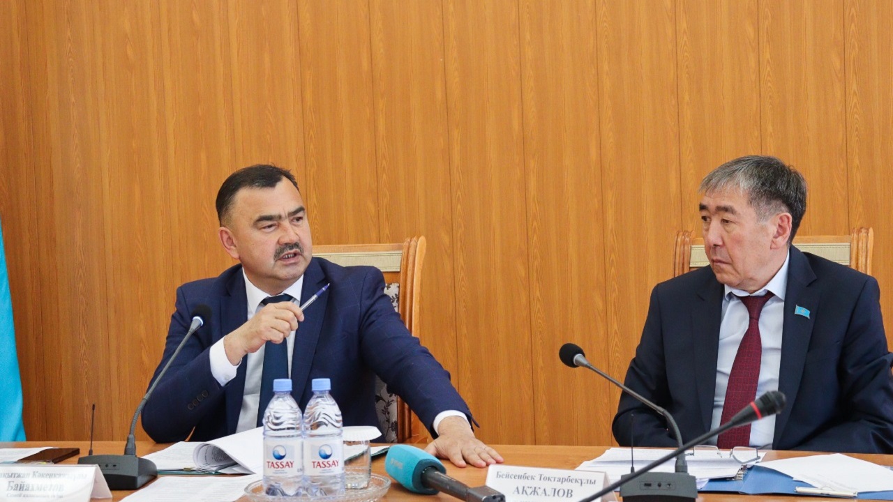 Аким города Семей Бакытжан Байахметов:  «Необходимо сократить дисбаланс между  пастбищами и пашнями»