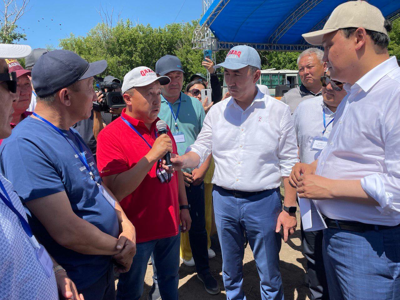Министр сельского хозяйства встретился с аграриями области Абай