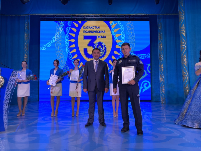 Аким города Кокшетау принял участие в торжественном мероприятии посвящённому к дню казахстанской полиции.