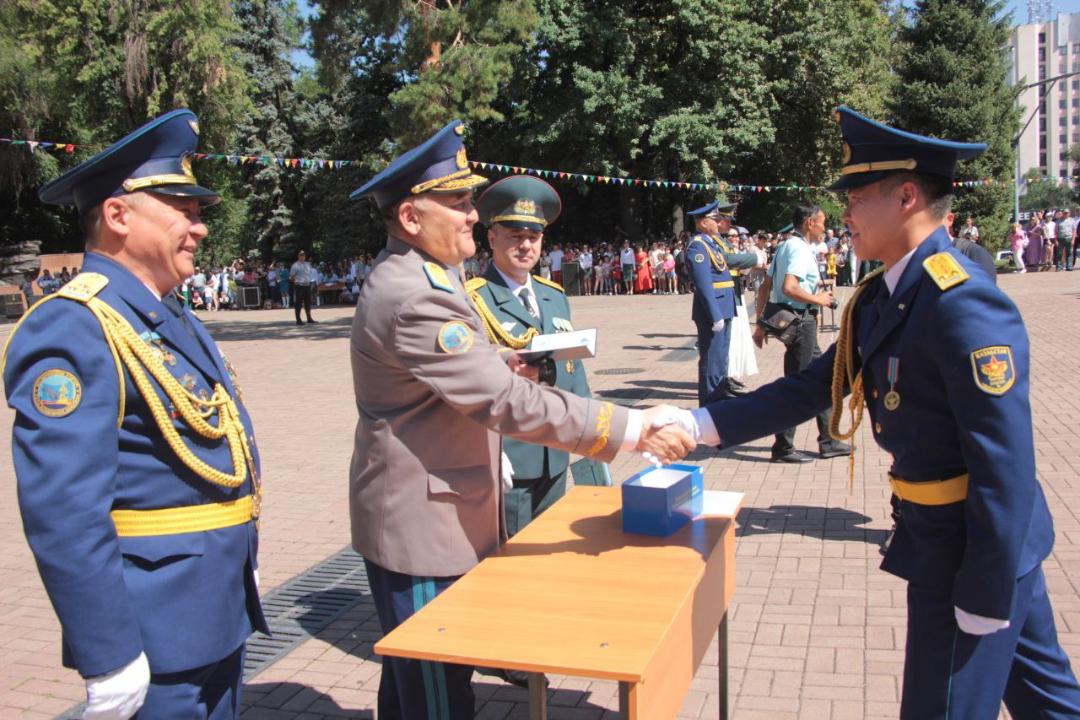 Выпускники Кыргызстан
