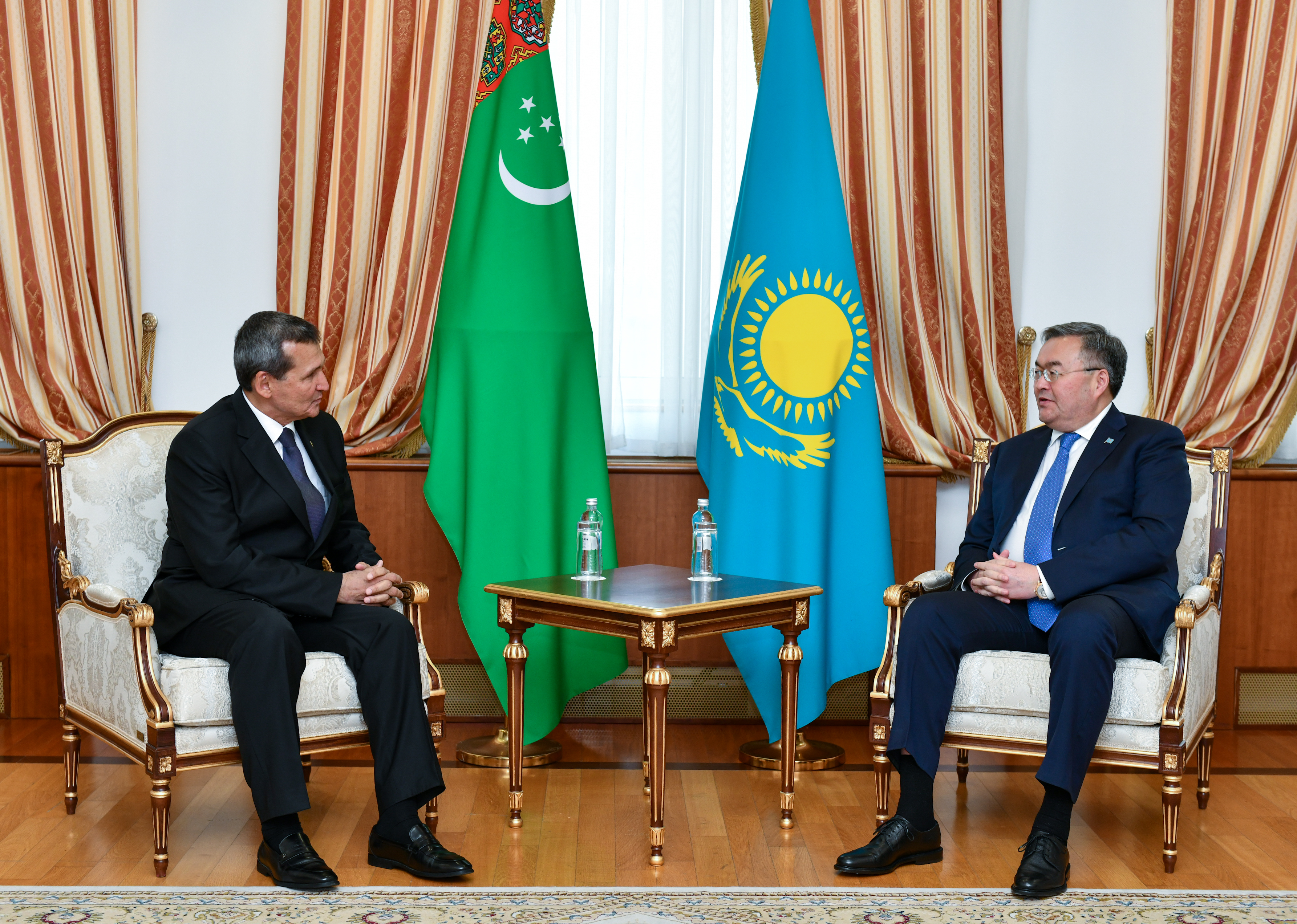 Главы МИД Казахстана и Туркменистана провели встречу в Нур-Султане