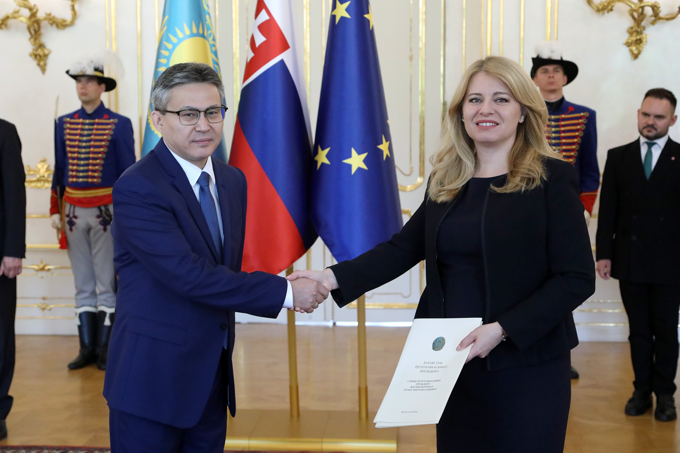 Посол Казахстана вручил  верительные грамоты Президенту Cловакии