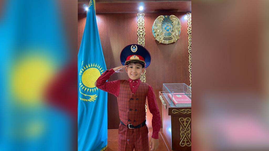 Удивительную мечту мальчика из Сарыагаша исполнил главный полицейский Шымкента