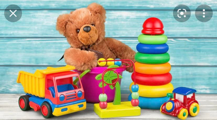 Екі сексуалды балапан кезек-кезек бір жігітті сипалайды Желіде таңғажайып бөкселері бар жас қыздардың қатысуымен Full HD 720p порно