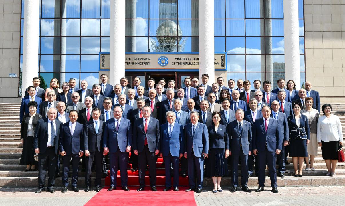 Исторические аспекты и актуальные вопросы внешней политики обсудили на международной конференции, приуроченной к 30-летию дипломатической службы независимого Казахстана