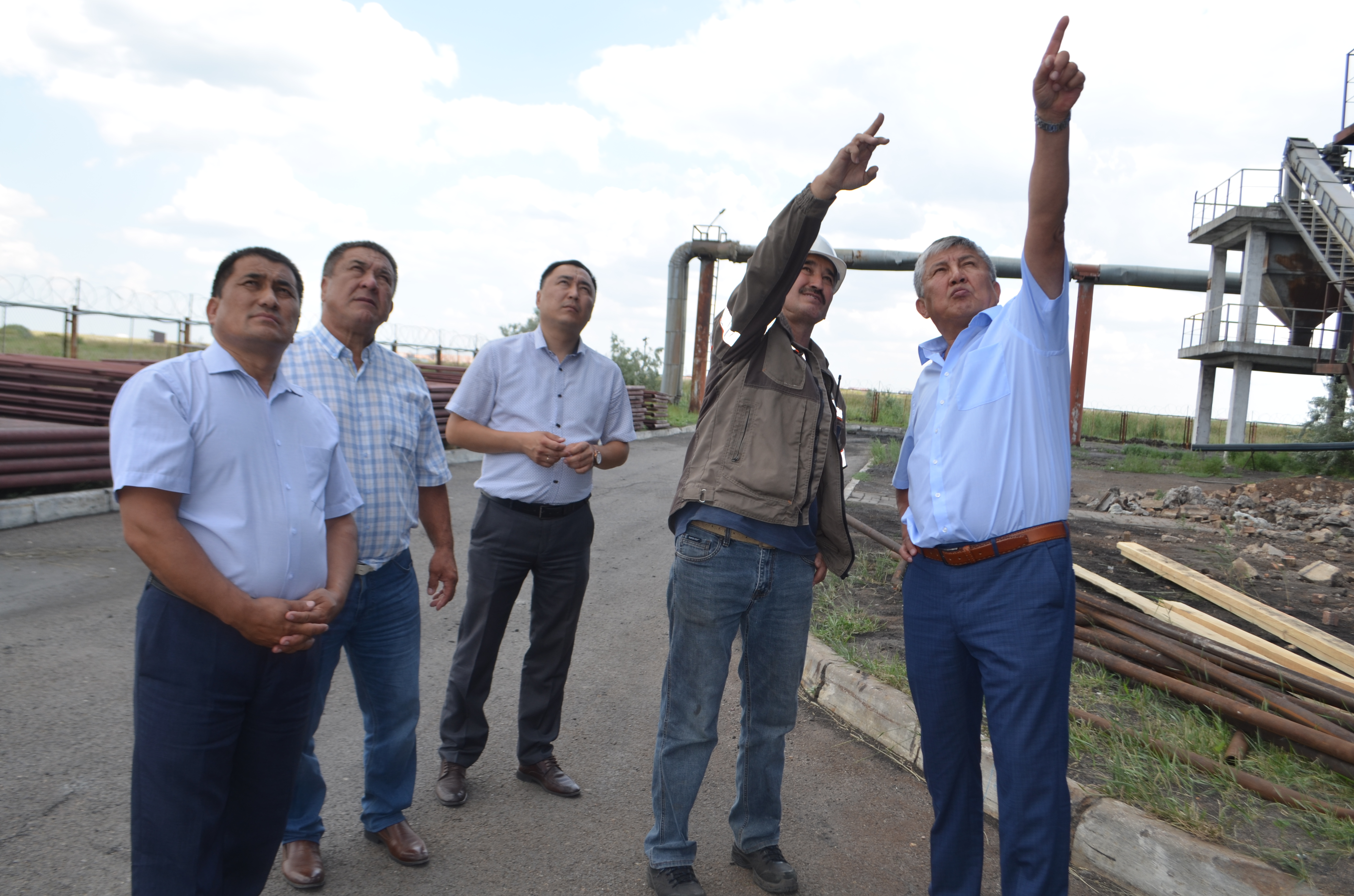 Депутаттар жылыту қазандығында болды