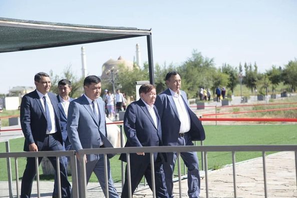 ТҮРКІСТАН:  ОТЫРАРДА МҰХТАР ШАХАНОВТЫҢ 80 ЖАС МЕРЕЙТОЙЫ АТАЛЫП ӨТТІ