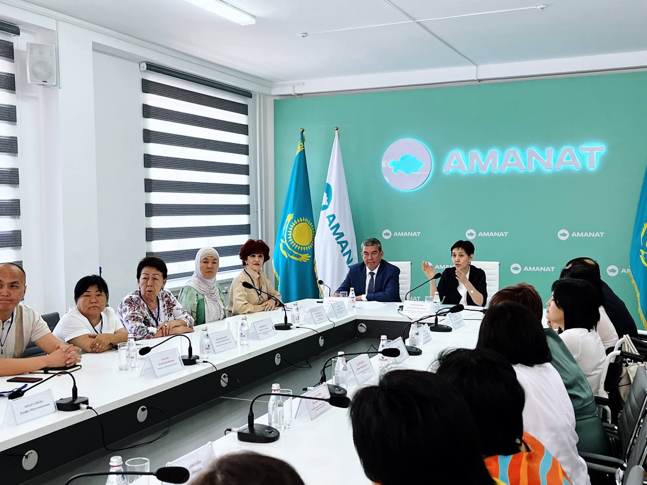 Т. Дуйсенова рассказала жителям Жамбылской области о мерах социальной поддержки населения