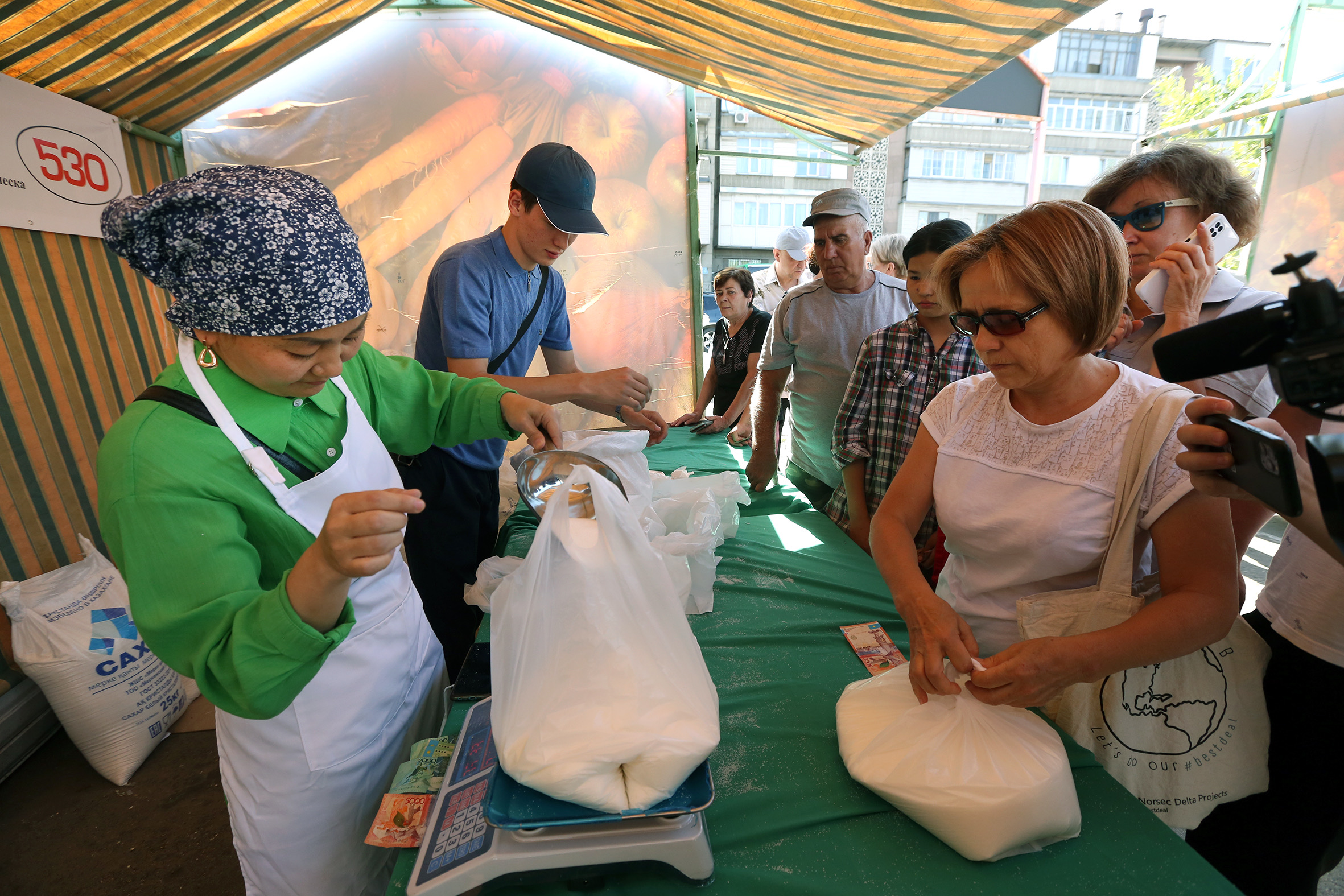 В Алматы на ярмарках выходного дня организованы дополнительные поставки сахара