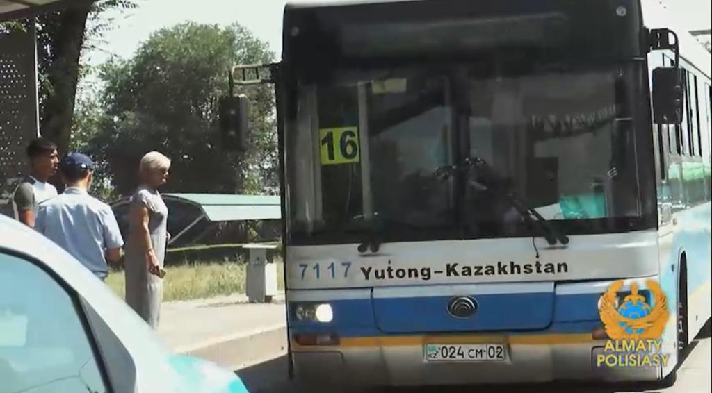 «Қауіпсіз жол»: қалалық қоғамдық көлікті тиісті категориясы жоқ жүргізуші басқарған