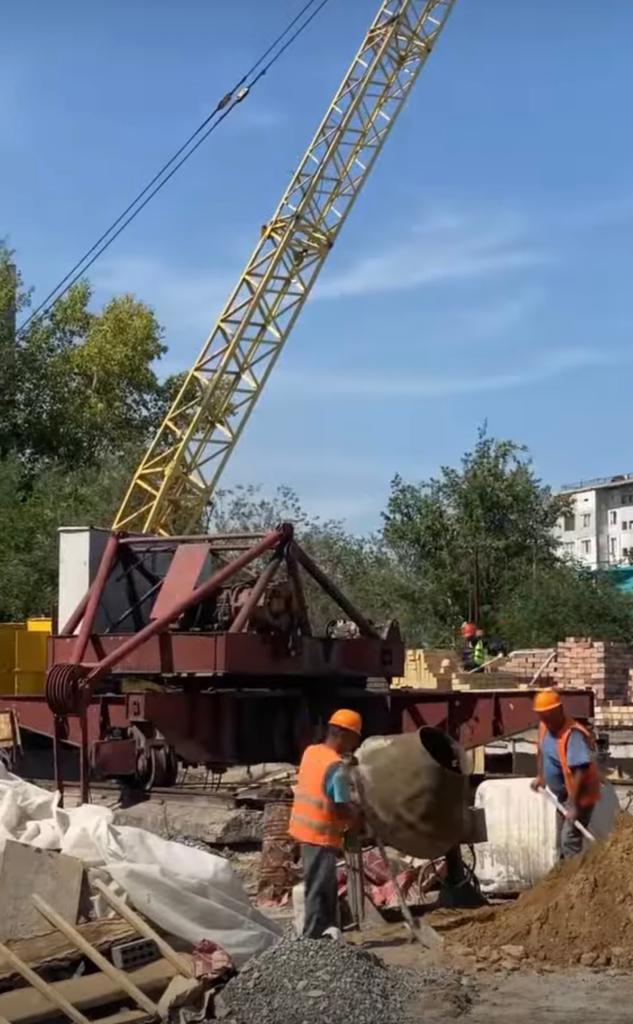 Сегодня аким города осмотрел объекты строительства города Аксу