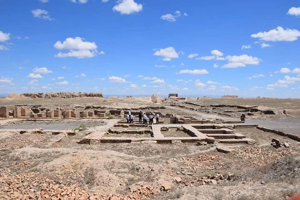 ТҮРКІСТАН: ЭТНОС ЖАСТАРЫ «ҚАЗАҚТАНУ» ЖОБАСЫ АЯСЫНДА ТАРИХИ ОРЫНДАРДЫ АРАЛАДЫ