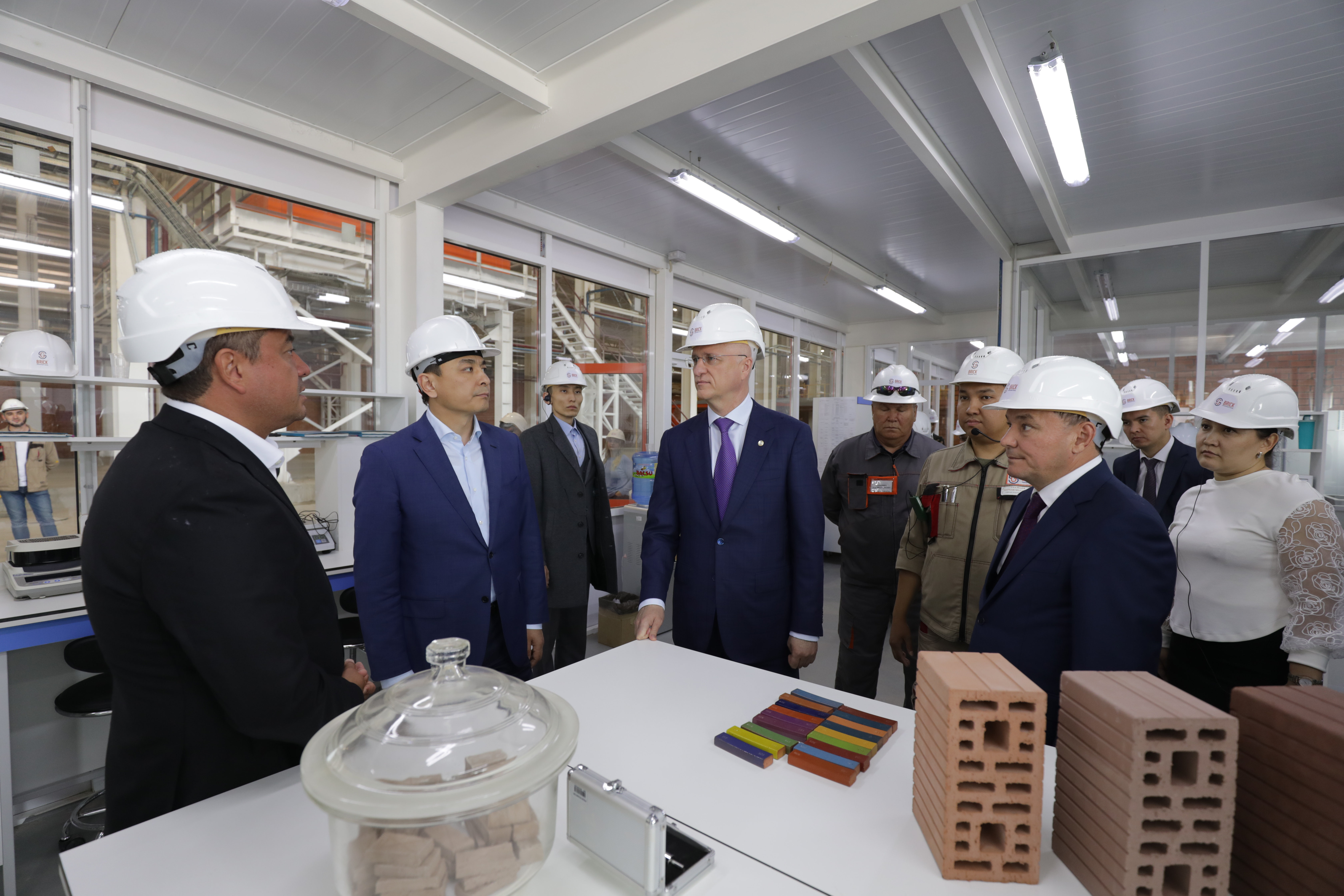 В Акмолинской области завершилось строительство кирпичного завода