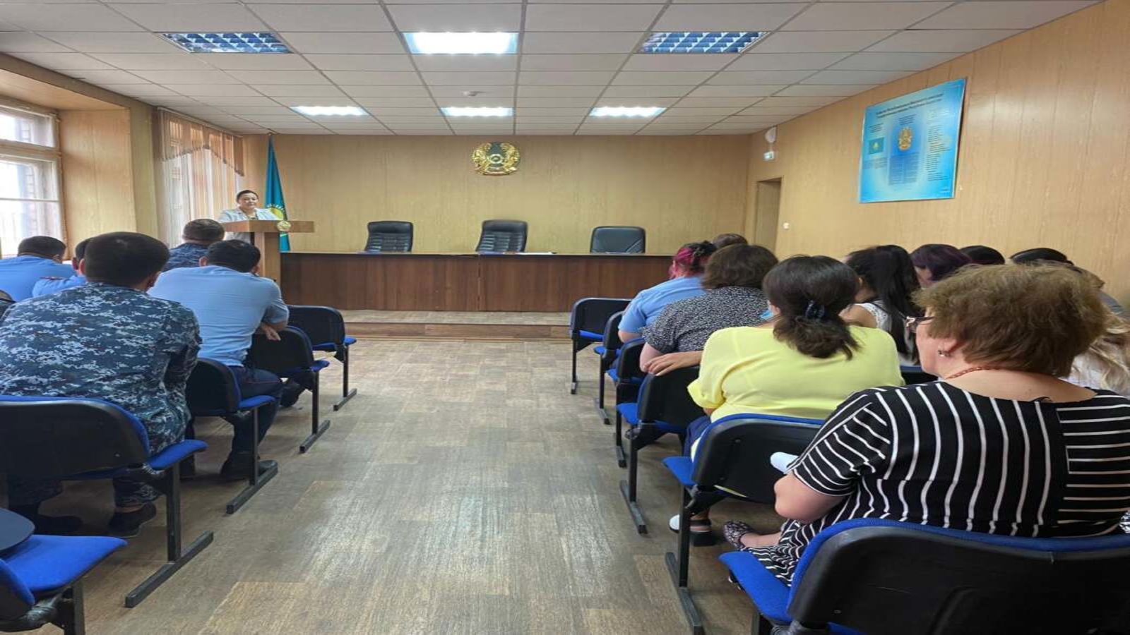 Experienced psychologist held a meeting with employees of Akmola UIs