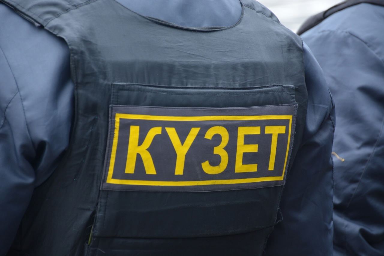 Полицейлер тұрғындарға күзет құрылымдарының қызметін пайдалануға кеңес береді