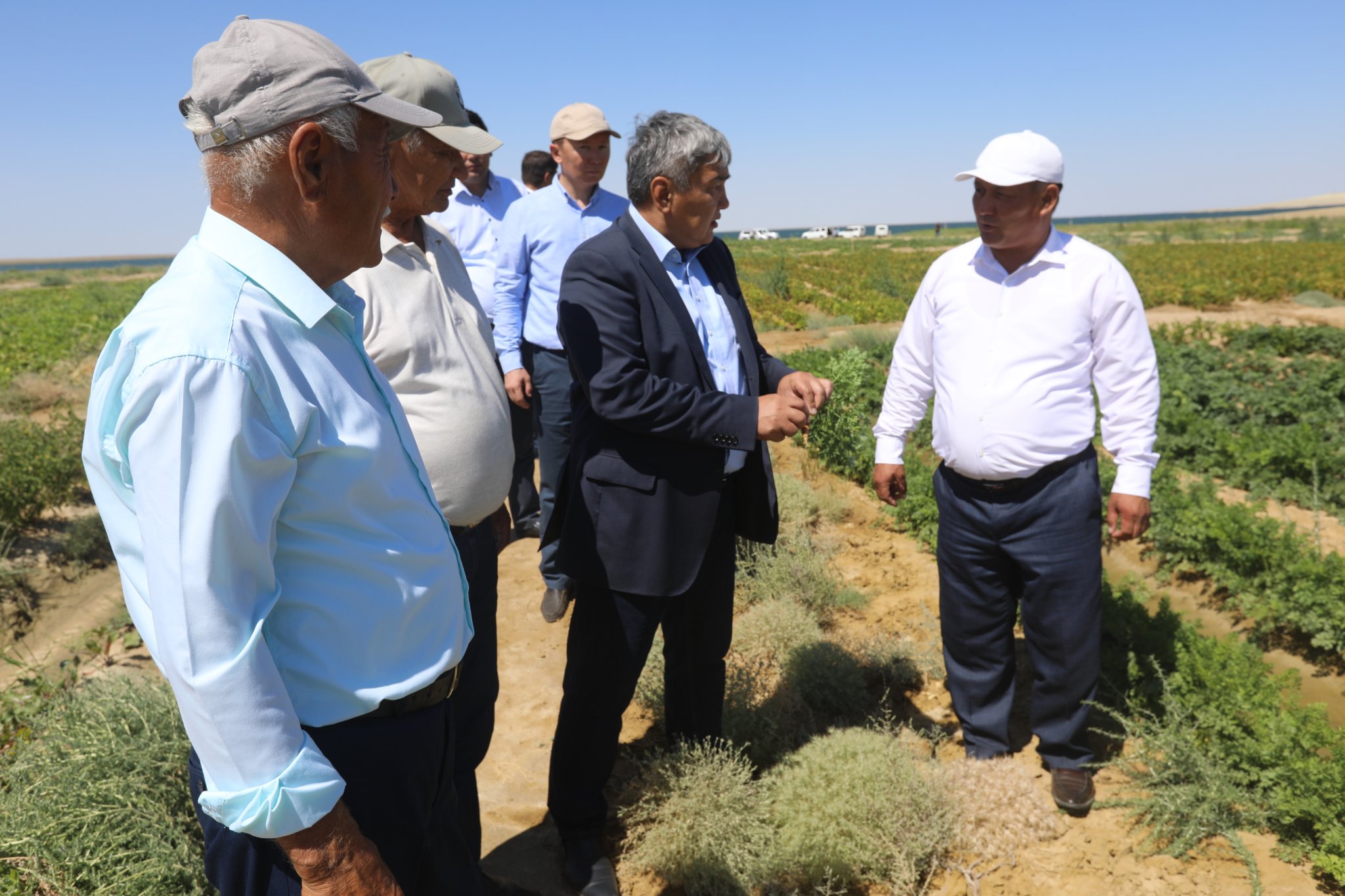 Akim of the district visited the fields, inspected the repair of canals