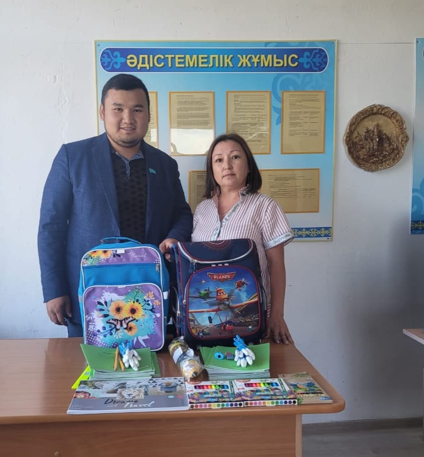На сумму более полумиллиона тенге оказали спонсоры помощь школьникам Железинского района